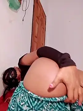 Sweetie_250's cam snapshot