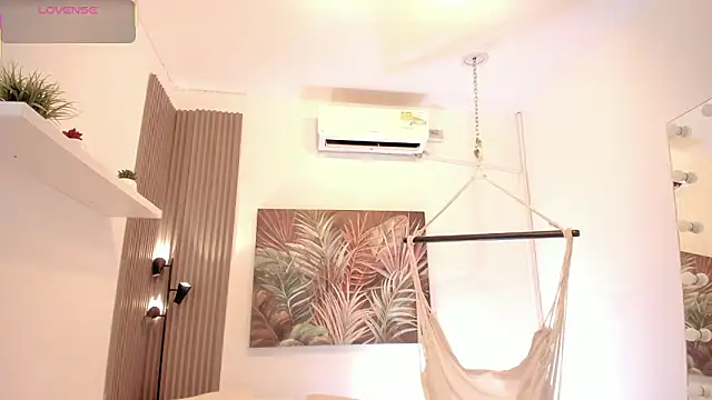 ailann_'s cam snapshot