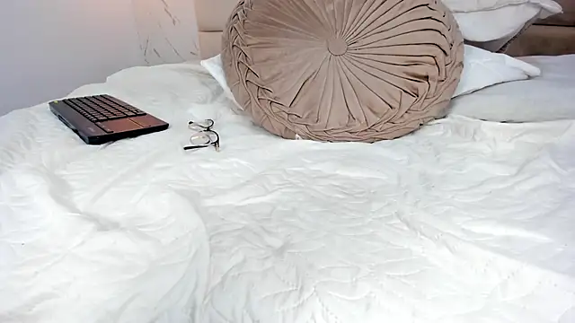 Miablosoom's cam snapshot