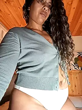 IVONNE_COLLINS33's cam snapshot