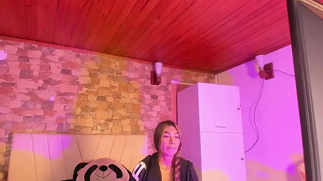 khaimi_'s cam snapshot