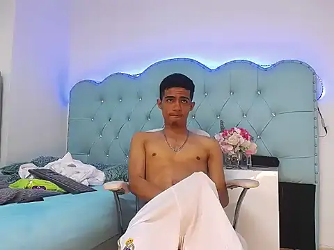 Apolo_Richards's cam snapshot