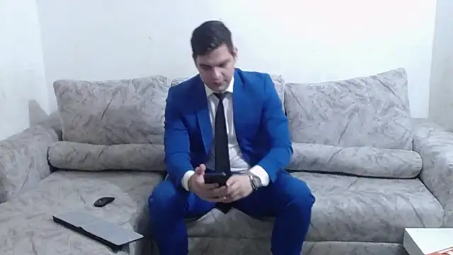 Victor_Maitland live sex cam