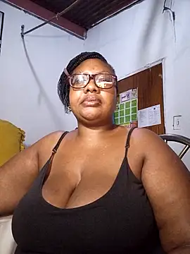 YELLOW_BONE's cam snapshot