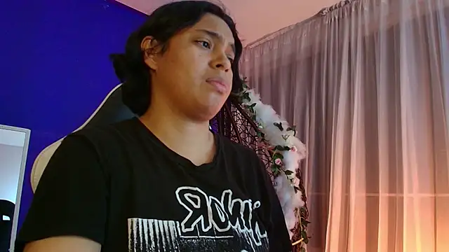 Emmapark_'s cam snapshot