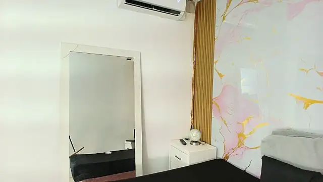 MayaBaker's cam snapshot