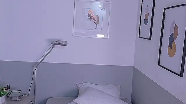 cutepetitee's cam snapshot