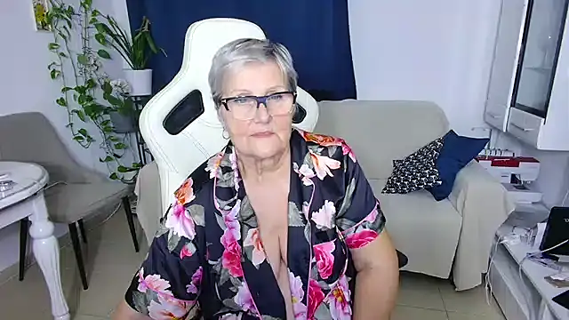 Selenna57 live sex cam