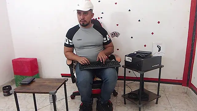 KalethBigDick live sex cam