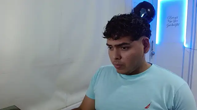 badboyhot010's cam snapshot