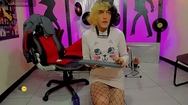 maki_morningstar_ live sex cam