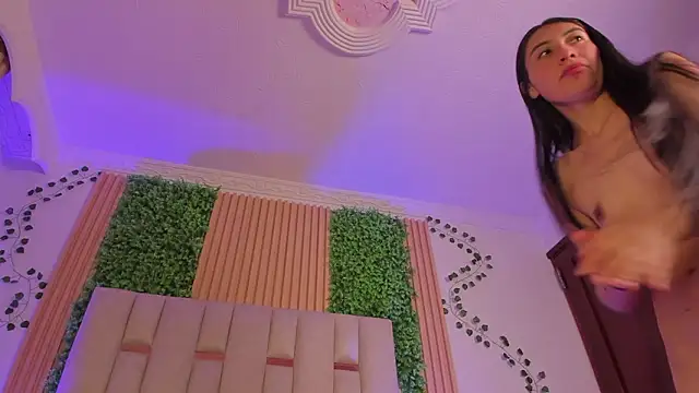 Emma_Nmm's cam snapshot