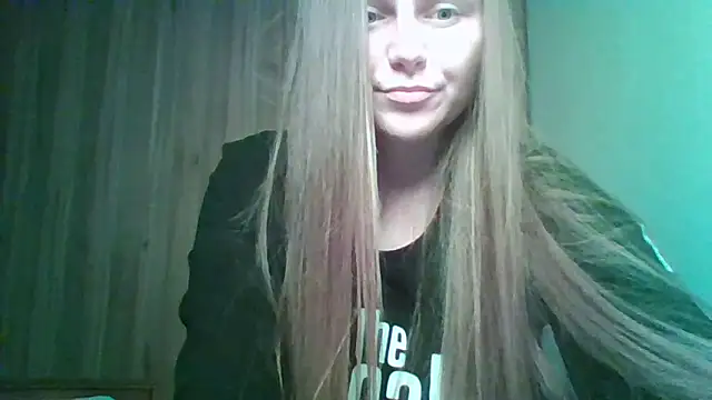 Evasapples's cam snapshot