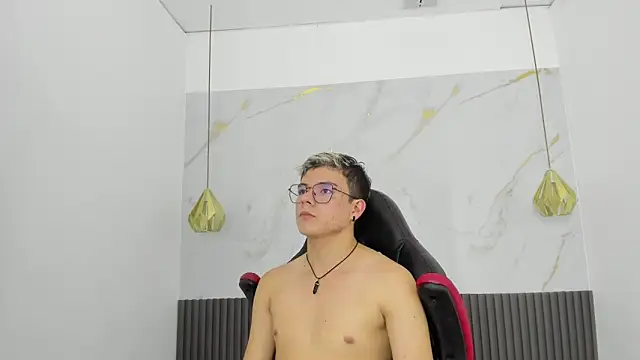 AndyFame1's cam snapshot