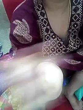 yourtamilgirl's cam snapshot