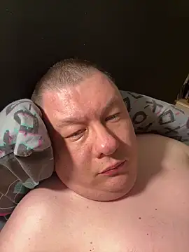 Tornado2007 live sex cam