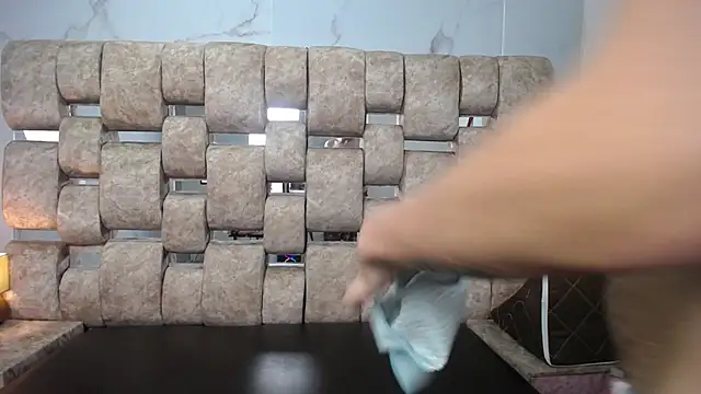 KathyAiden's cam snapshot