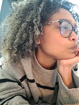 BiiancaEstradaa live sex cam