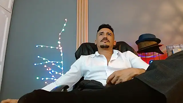 Reiko_85_'s cam snapshot