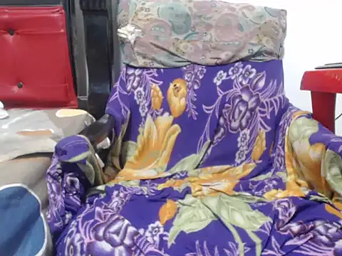 PONSE_LATINO live sex cam