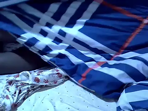 Just_Karu's cam snapshot