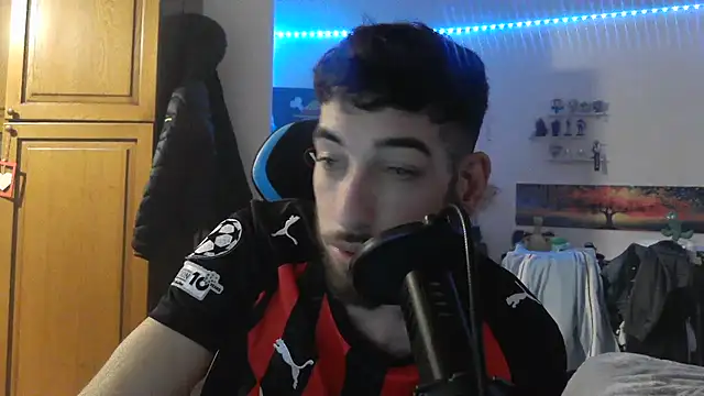 maestroboris95 live sex cam