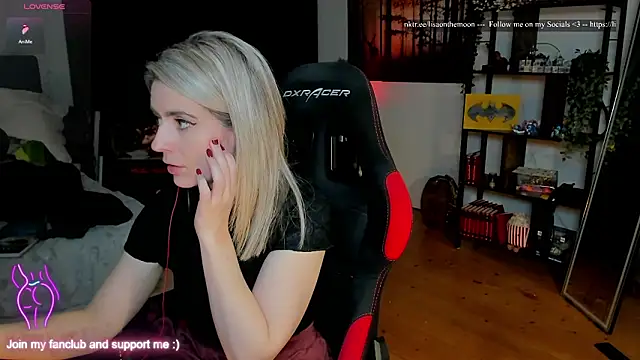 Lisaonthemoon's cam snapshot