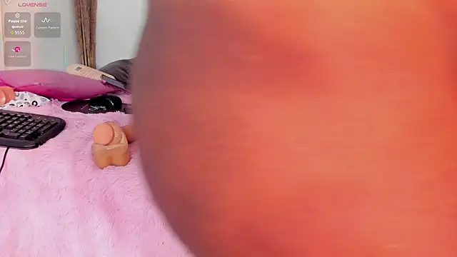 Aishaza1's cam snapshot