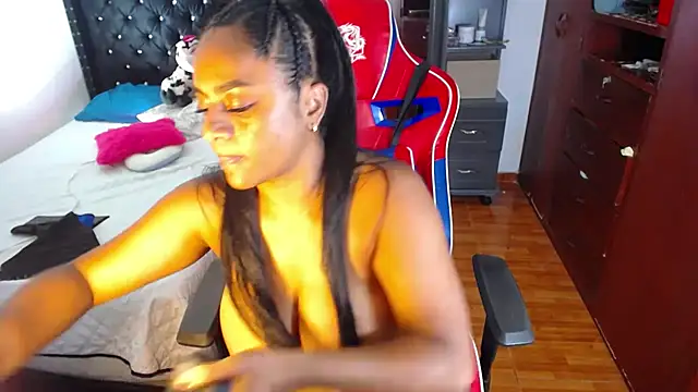 BellaKarla's cam snapshot