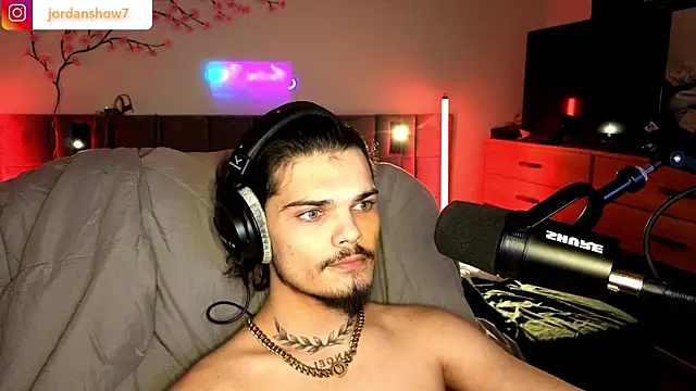 JordanShow live sex cam