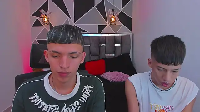 Juan_Nd_Steven live sex cam