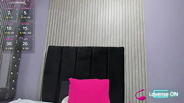 _Valeria_Brown live sex cam