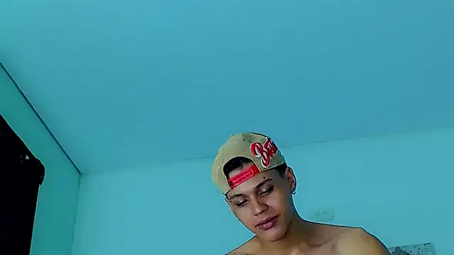 Liamscott_'s cam snapshot