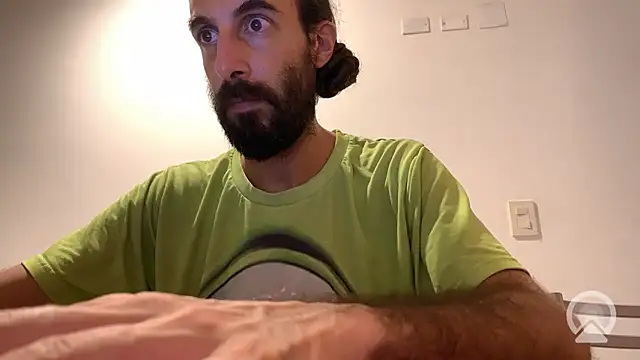 aircum99's cam snapshot