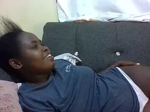 Sweetcecie01's cam snapshot