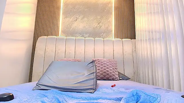 kata_hazel's cam snapshot