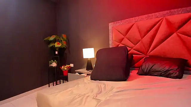 mia_milff's cam snapshot