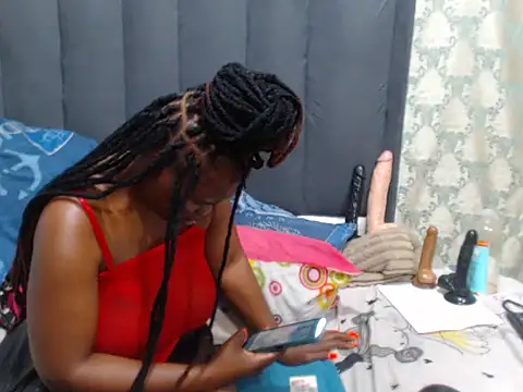 SwaziBeauty's cam snapshot