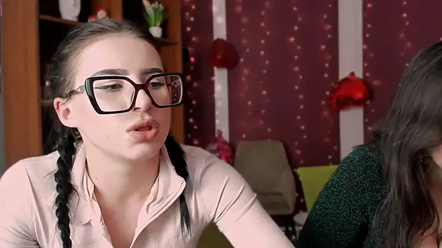 astra_opal's cam snapshot