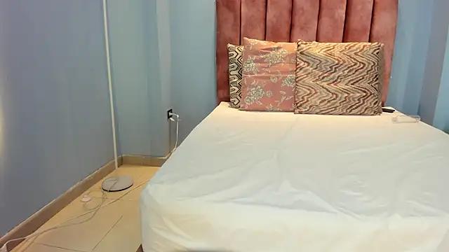 lou_rosse_ live sex cam