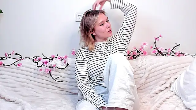 JonnaWalby live sex cam