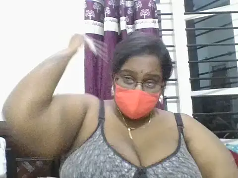 hootypriya live sex cam