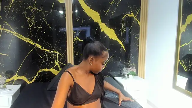 CarlieLyn's cam snapshot