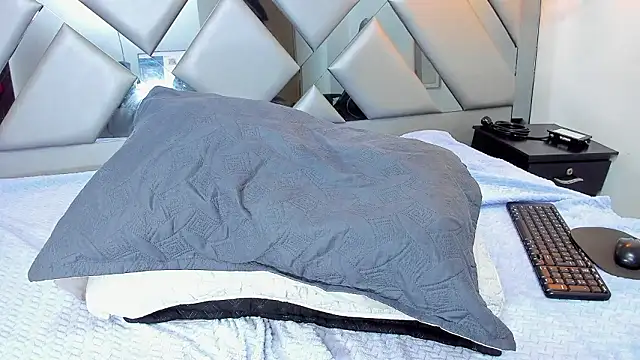 Nahomi-Hill's cam snapshot