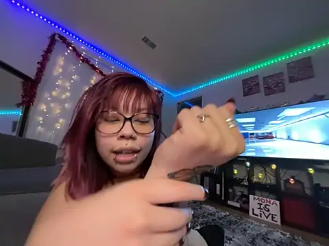 moan4mona live sex cam