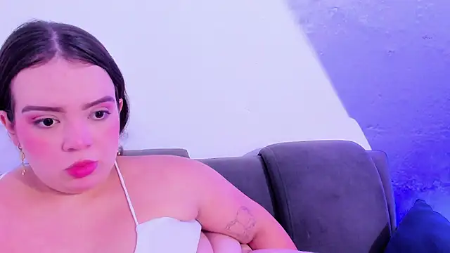 Emely_pregnantt's cam snapshot