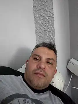 antonioM84 live sex cam