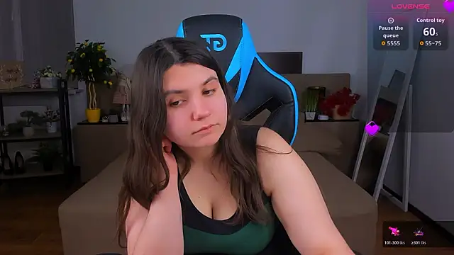 Viola__Shy's cam snapshot