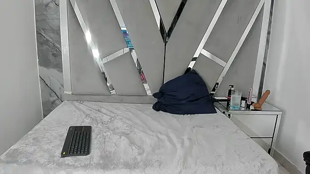 aishaxht's cam snapshot