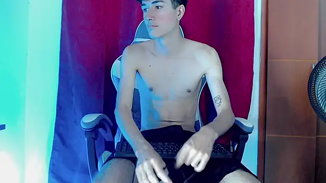 Johnny_cagee_ live sex cam